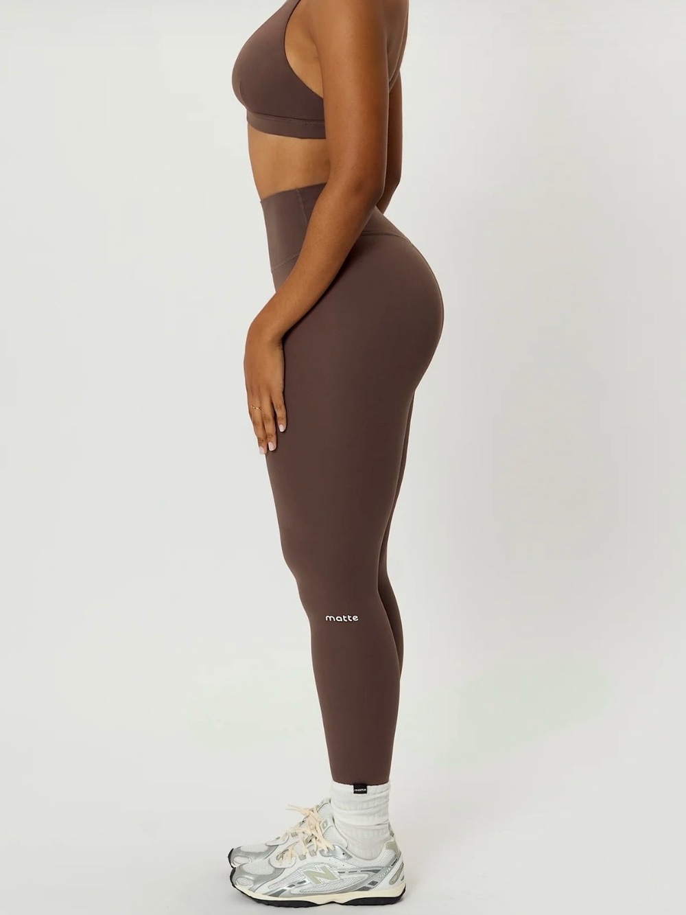 Matte Essential High-Waist Leggings in Brown - in Cocoa